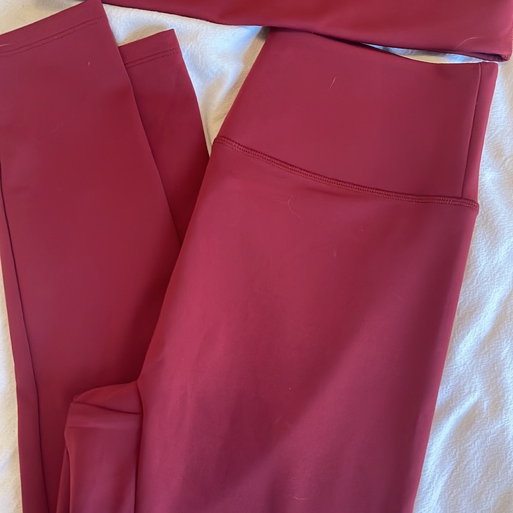 Girlfriend collective maroon active wear set - Picture 3 of 3